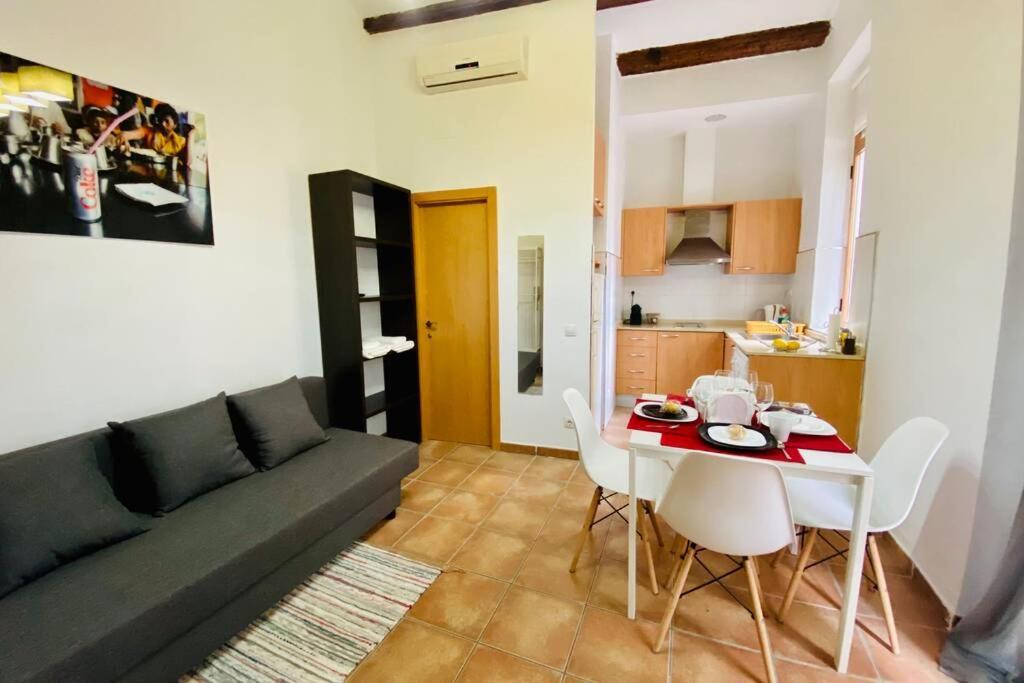Ferienwohnung Acogedor Loft En Centro Historico Valencia Exterior foto